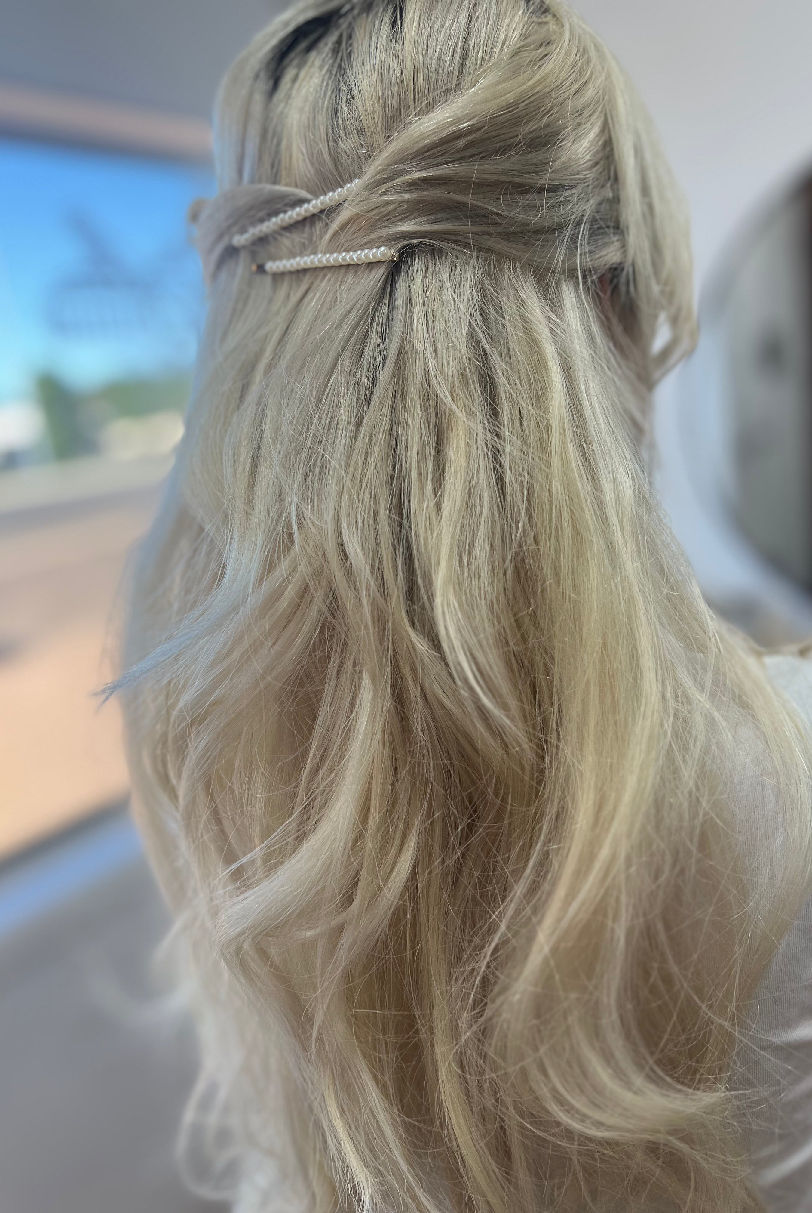 22" Clip In Hair Extensions #60A / Ice White - 160gm Clip In (10 piece set) - Platinum Lockz Hair Extensions & Supplies
