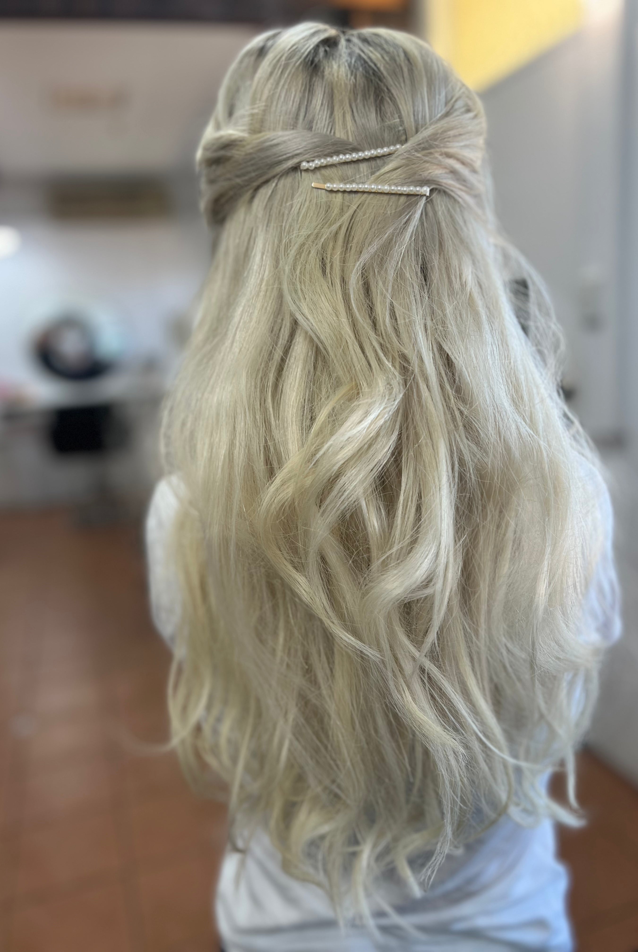 20" Weft Hair Extensions #60A/ Ice White - Platinum Lockz Hair Extensions & Supplies
