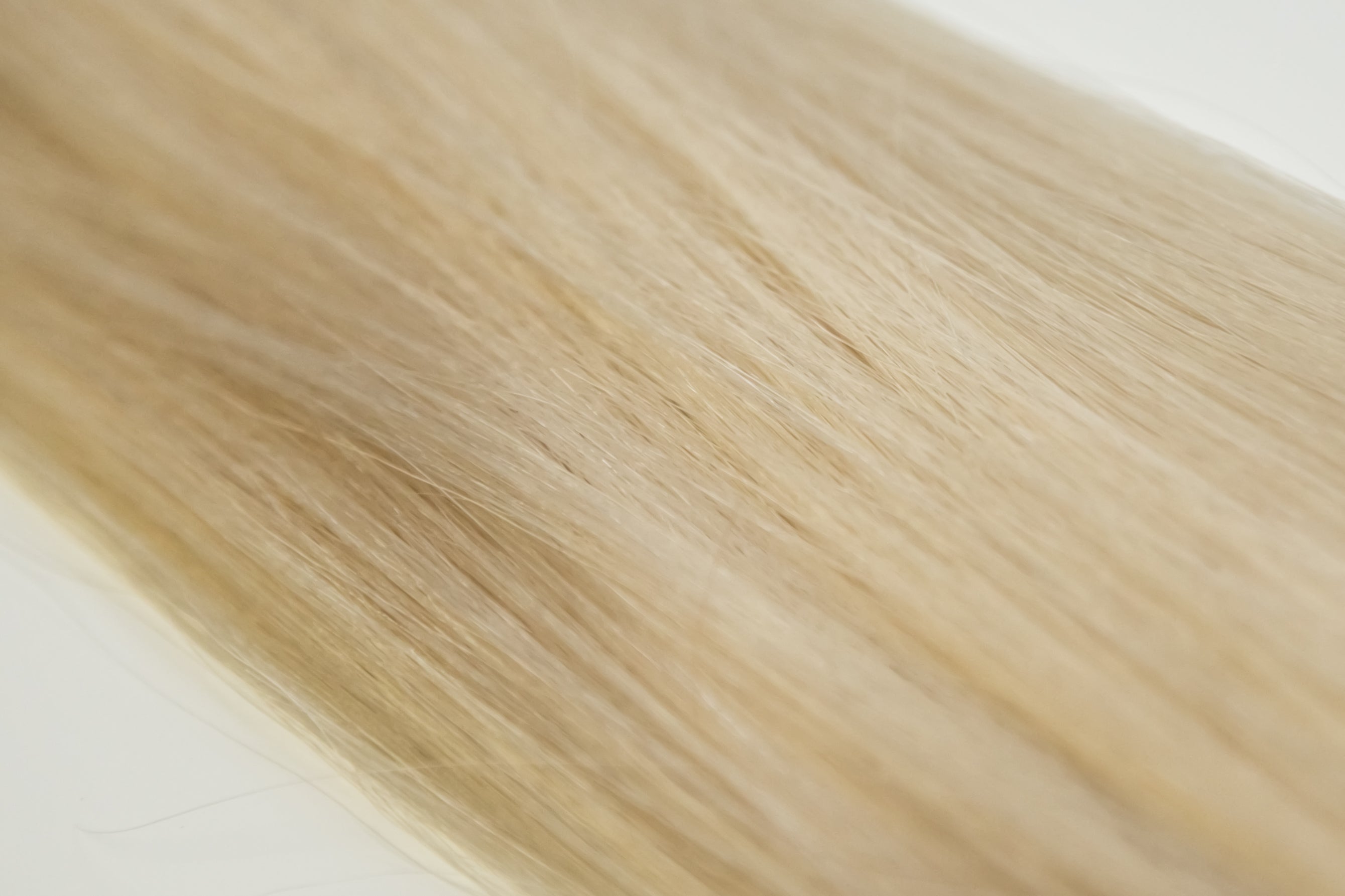 20" Invisible Tape Hair Extensions #60 Platinum Blonde - Platinum Lockz Hair Extensions & Supplies
