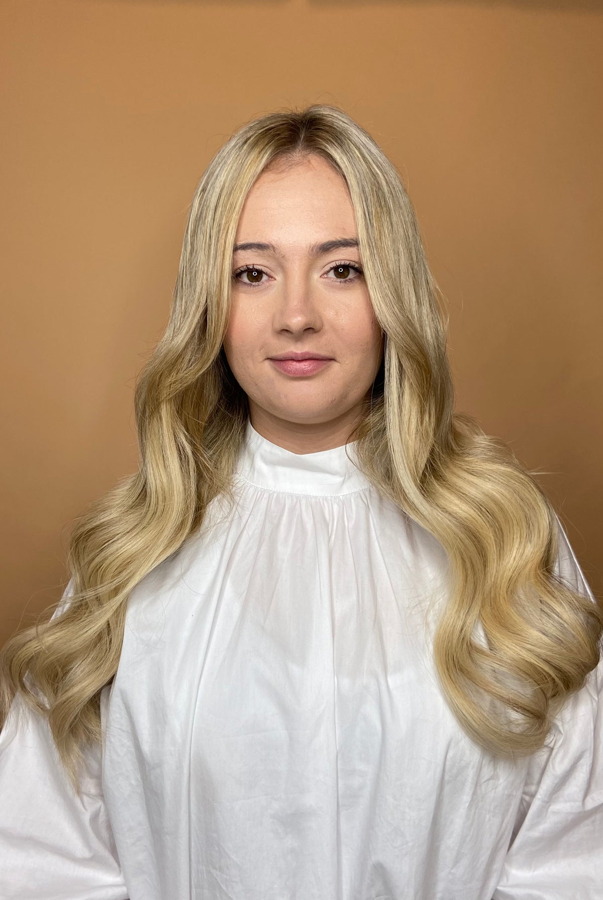 22" Clip In Hair Extensions #613 Beach Babe - 320gm (9piece) - Platinum Lockz Hair Extensions & Supplies
