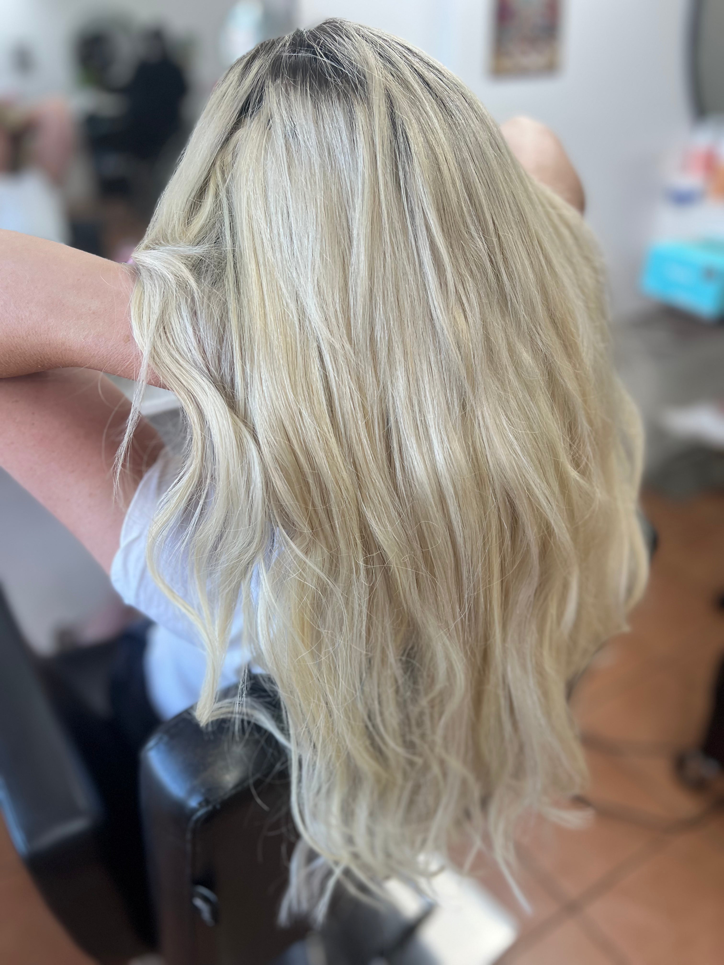 22" Clip In Hair Extensions #60A / Ice White - 160gm Clip In (10 piece set) - Platinum Lockz Hair Extensions & Supplies