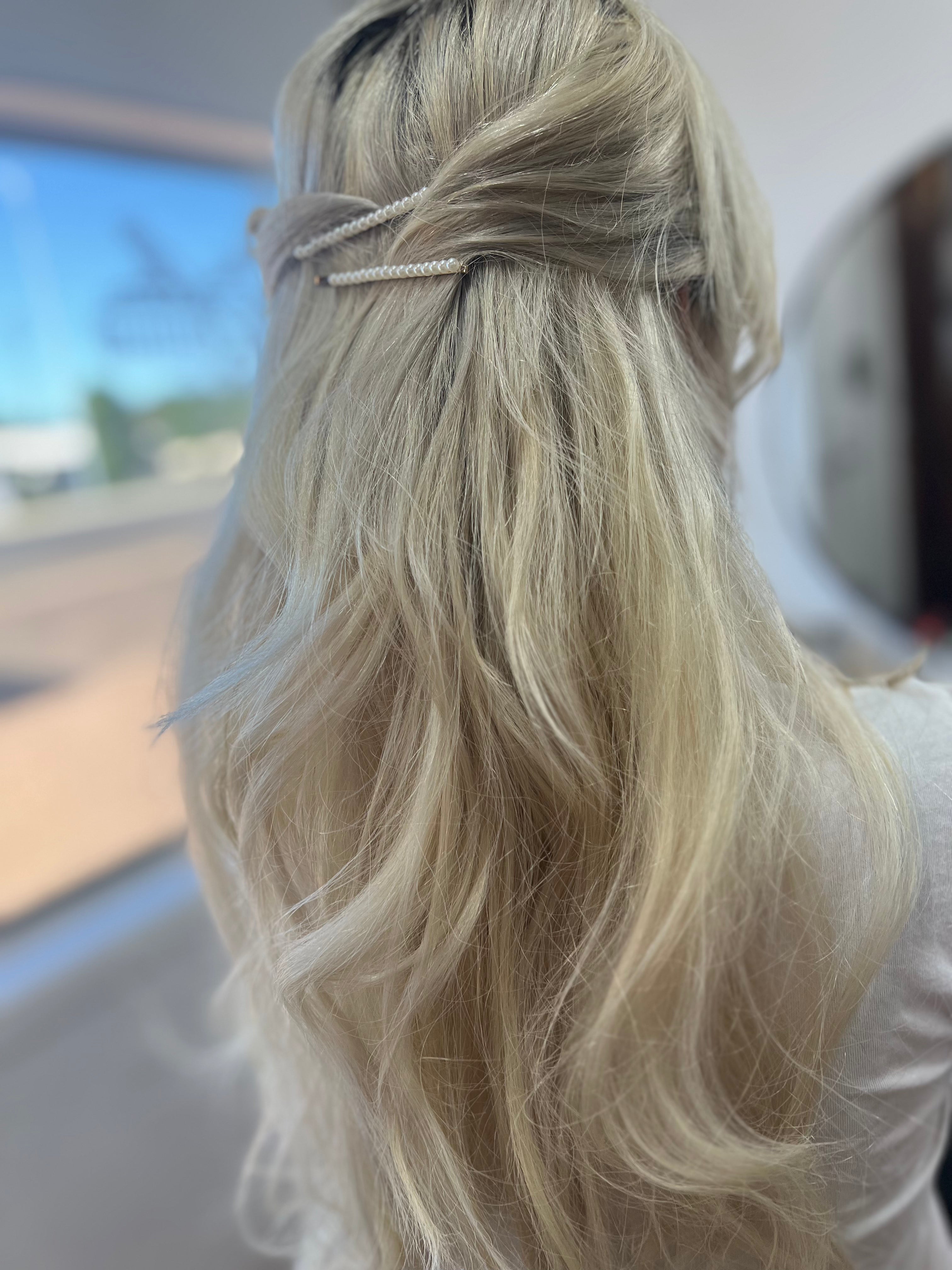 22" Clip In Hair Extensions #60A / Ice White - 160gm Clip In (10 piece set) - Platinum Lockz Hair Extensions & Supplies