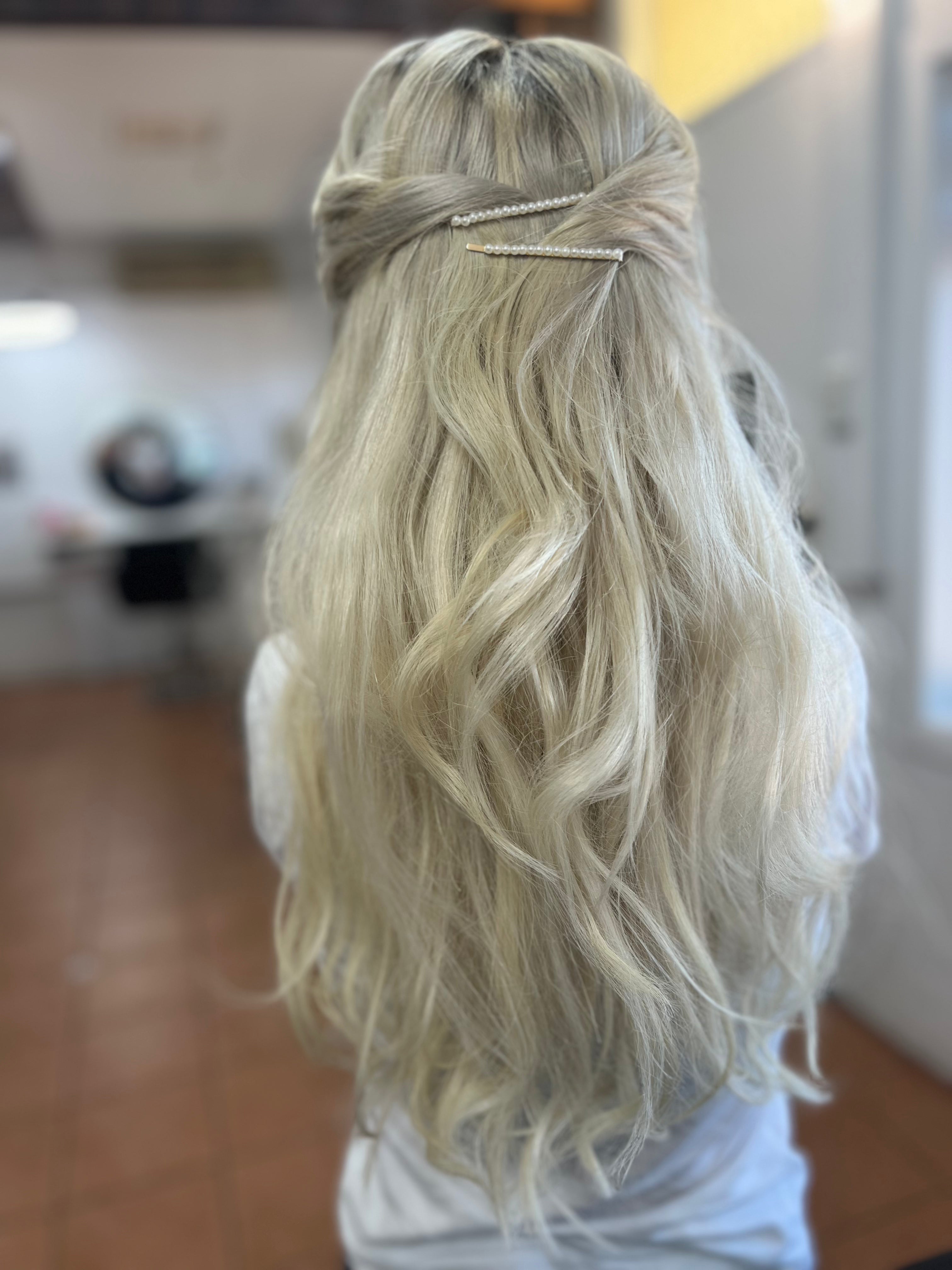 20" Weft Hair Extensions #60A/ Ice White - Platinum Lockz Hair Extensions & Supplies