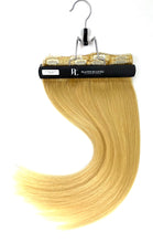 Load image into Gallery viewer, 18&quot; Clip In Hair Extensions #60 Platinum Blonde
